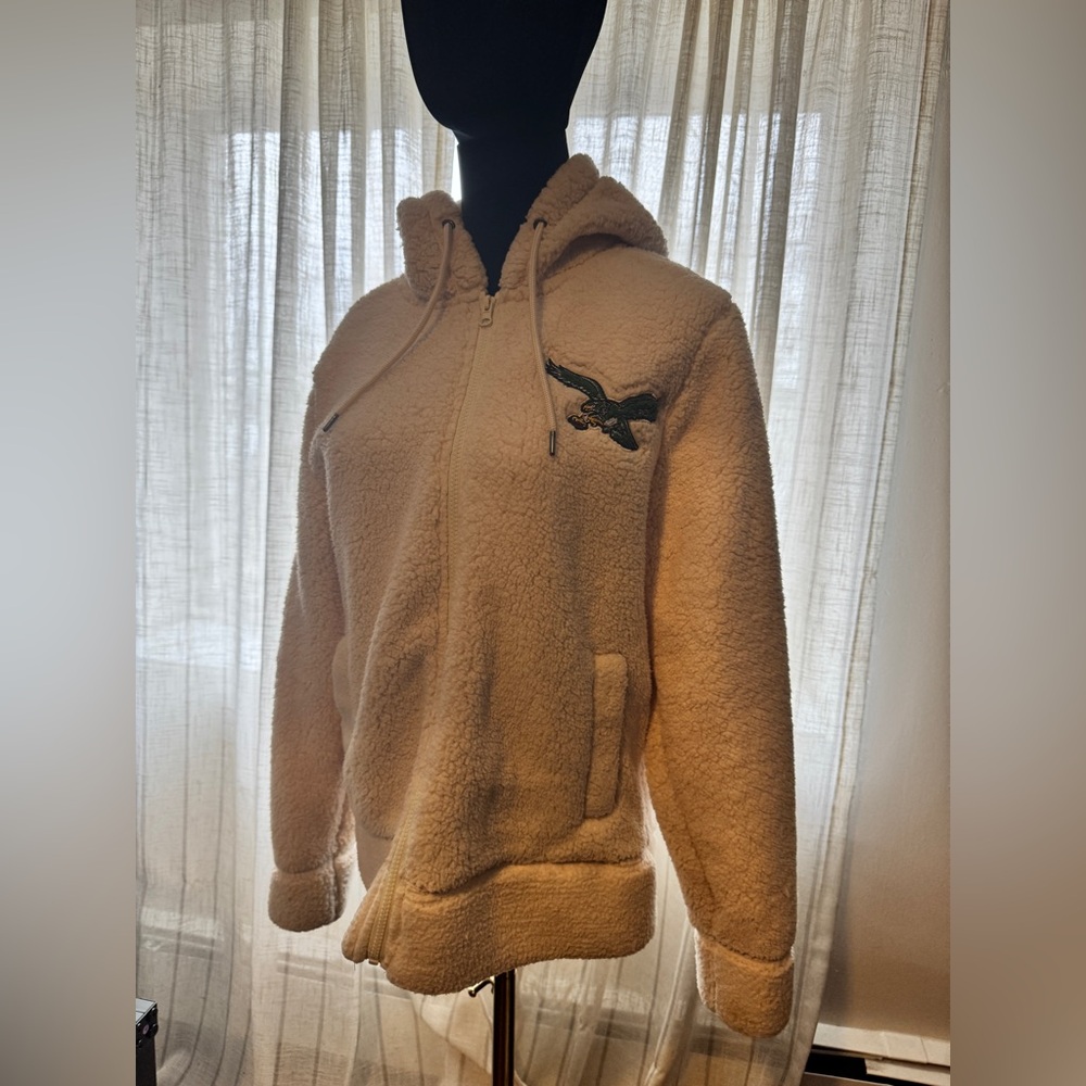 Cream Sherpa Jacket with Philadelphia Eagles Patch - Picture 3 of 5